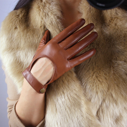 Introducing our stylish and trendy fashion gloves for Women and gloves for Man!