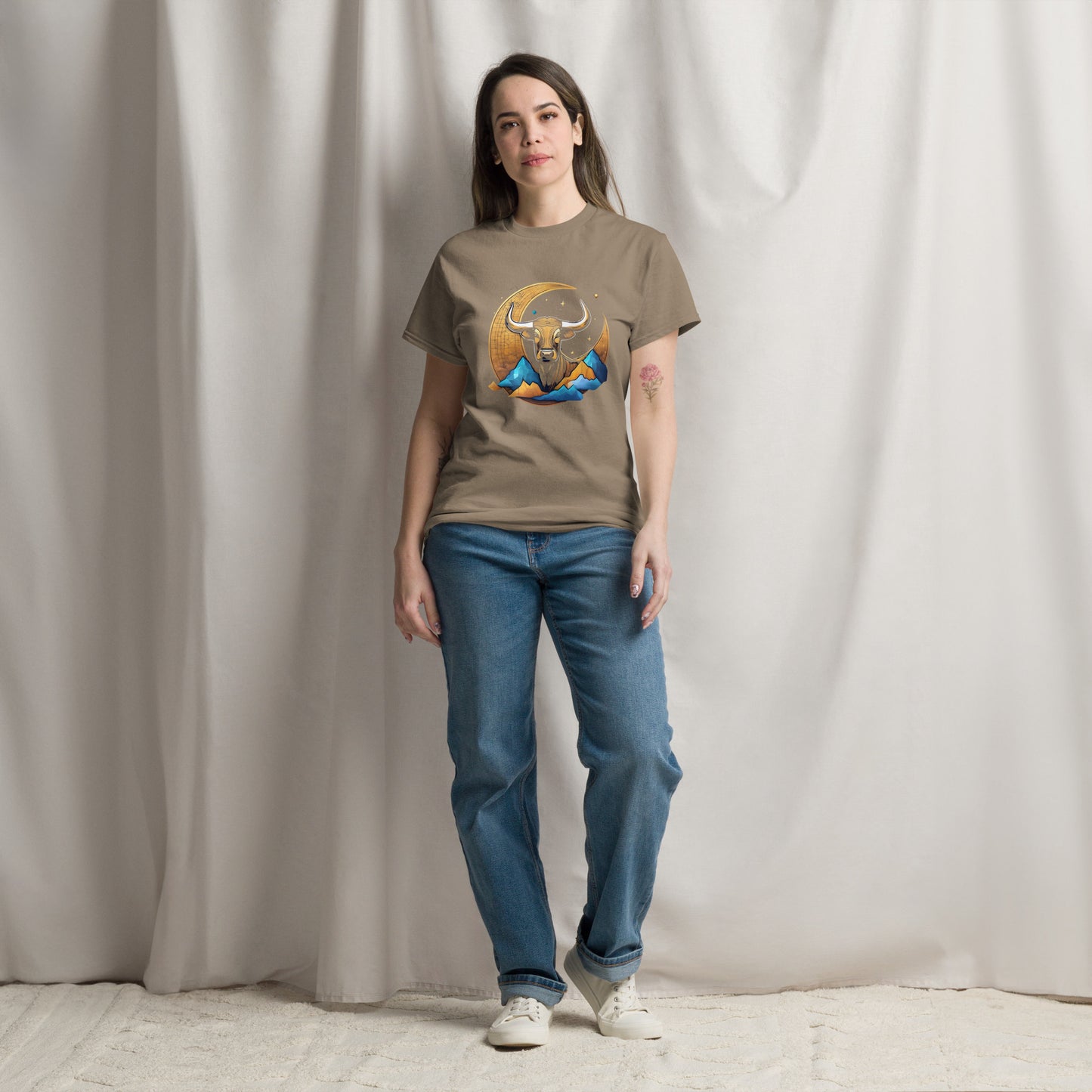 Unisex classic tee - Crypto Bulls / Moon time / AI shirt